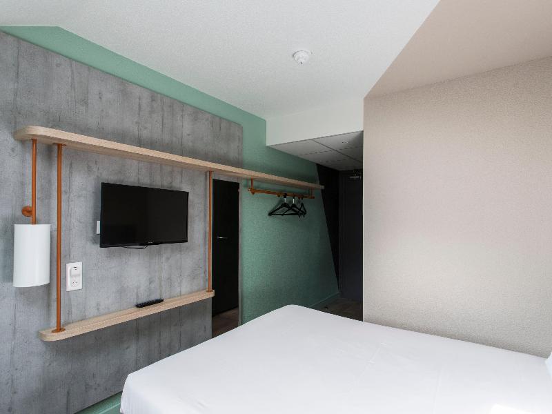 Ibis Budget Senlis image