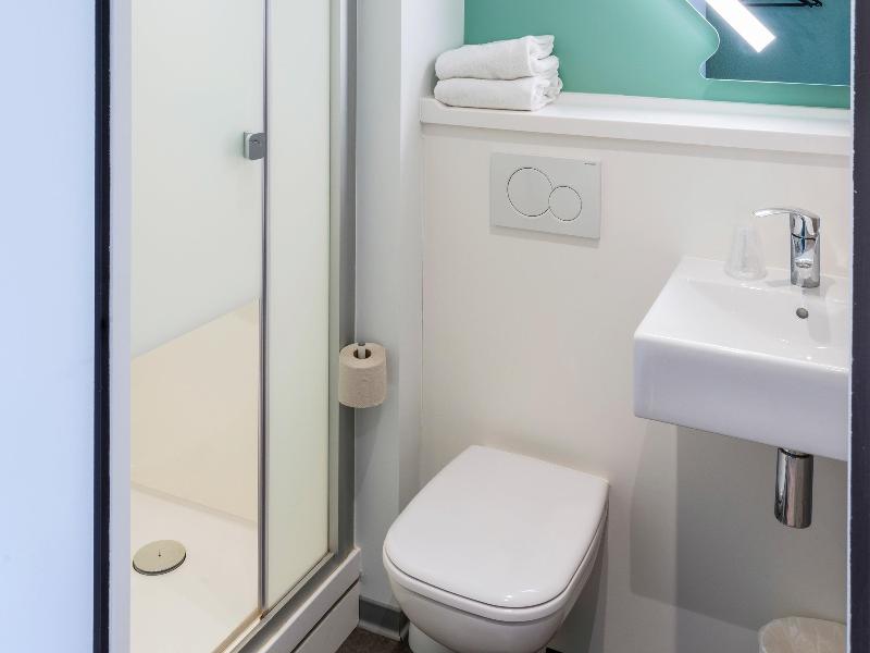 Ibis Budget Senlis image