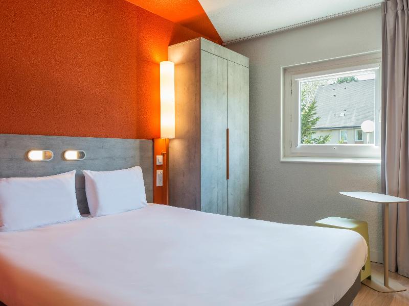 Ibis Budget Senlis image