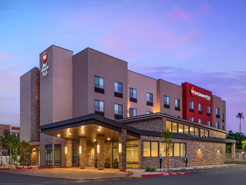Best Western Plus Rialto — general view