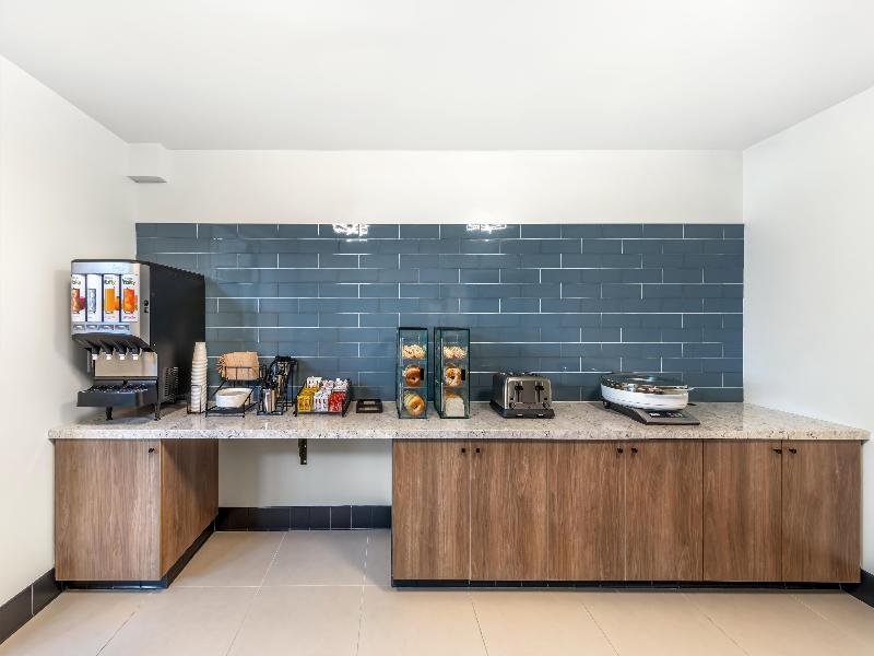 Best Western Plus Rialto image