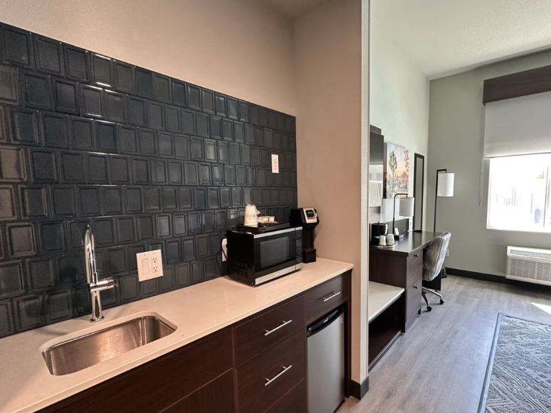 Best Western Plus Rialto image