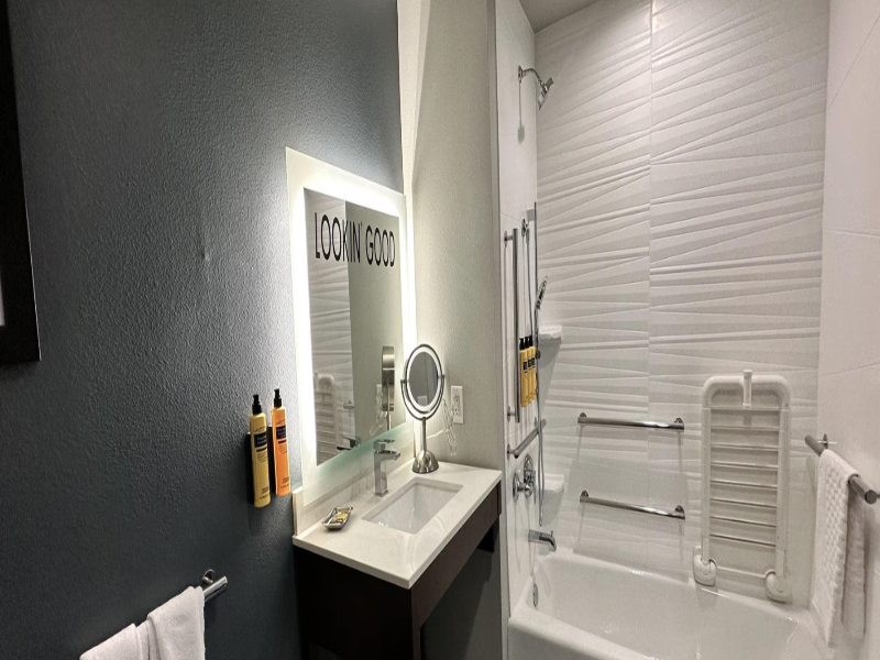 Best Western Plus Rialto image