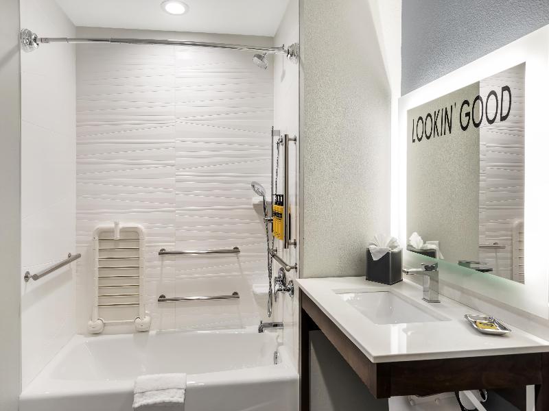 Best Western Plus Rialto image