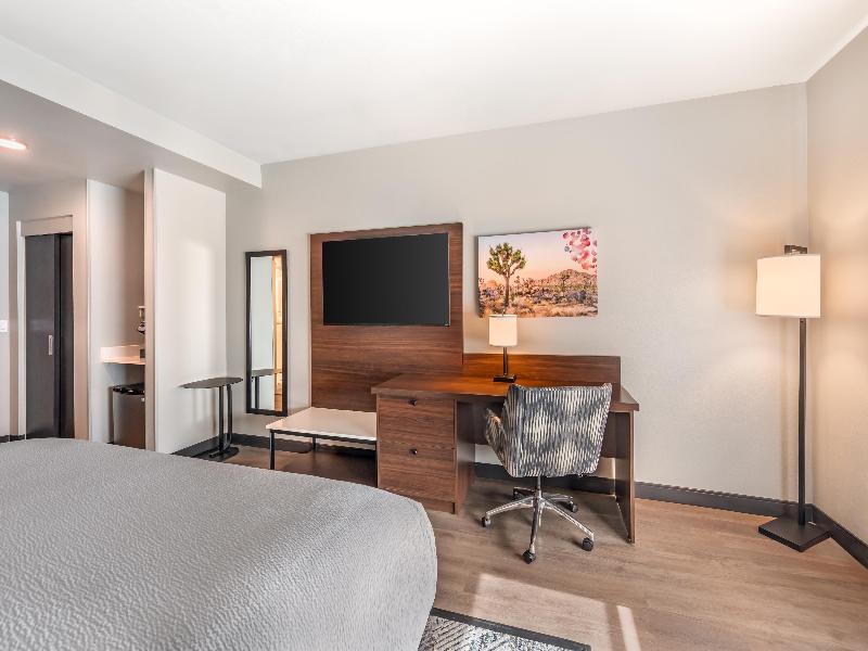 Best Western Plus Rialto image