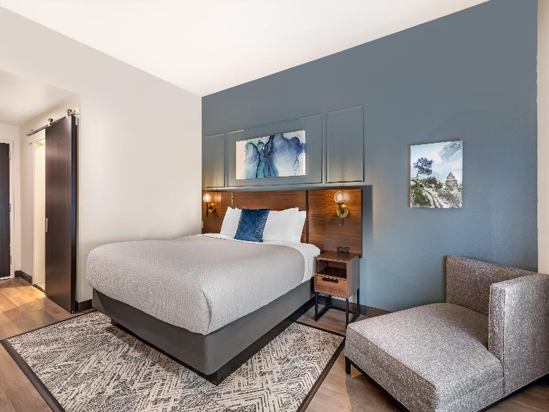 Best Western Plus Rialto image