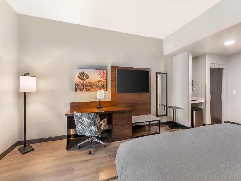 Best Western Plus Rialto image