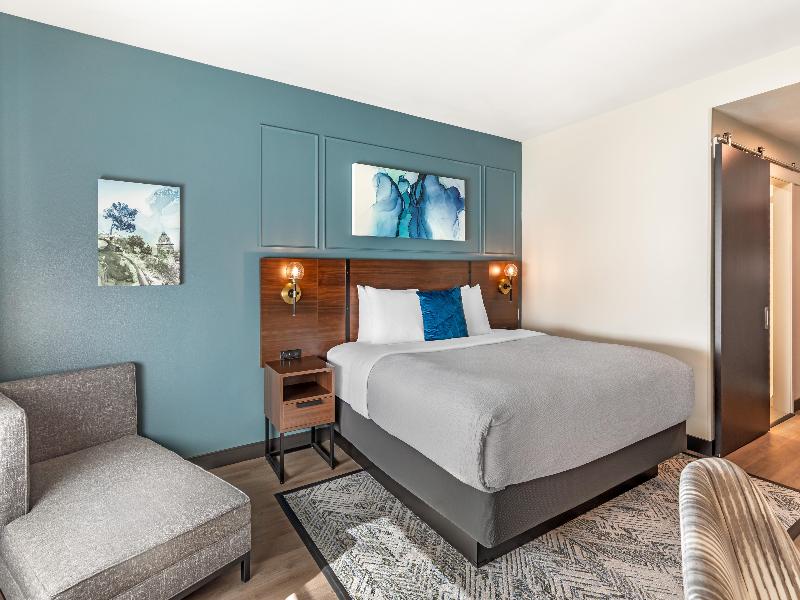 Best Western Plus Rialto image
