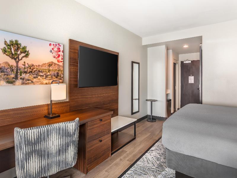 Best Western Plus Rialto image