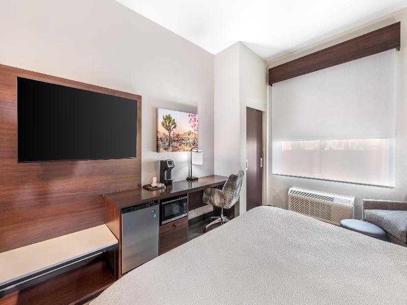 Best Western Plus Rialto image