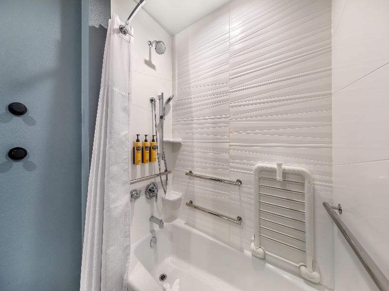 Best Western Plus Rialto image