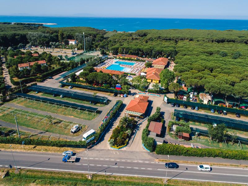 Hotiday Marina Di Cecina image