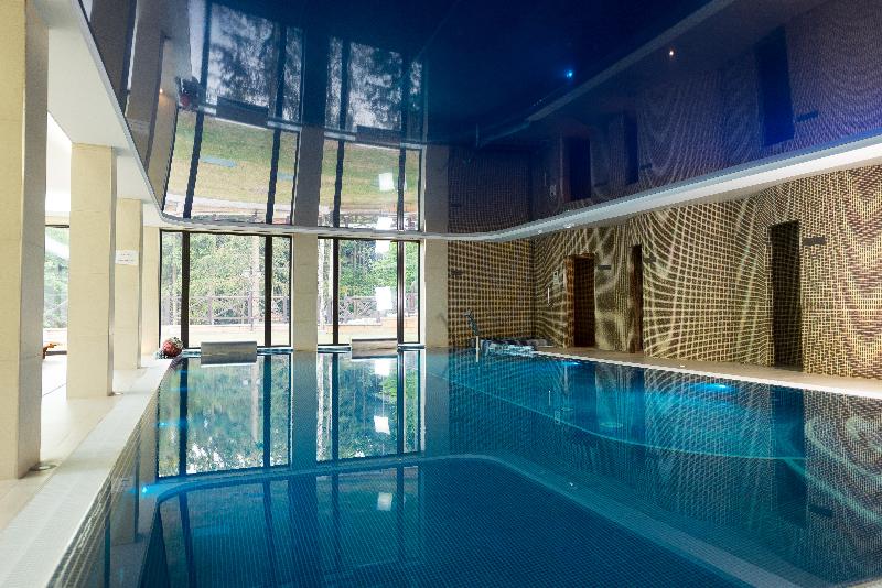 Zámek Lužec Spa And Wellness Resort image