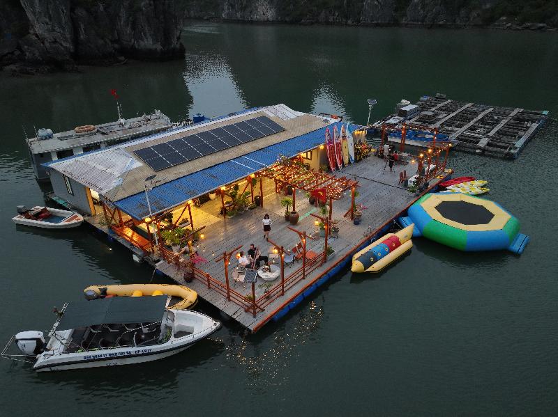 Cat Ba Fishing Village Bay House image