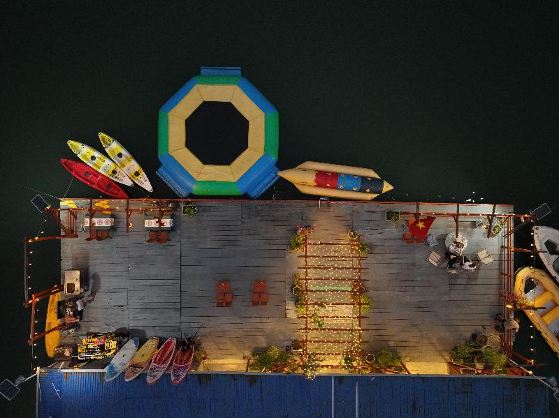 Cat Ba Fishing Village Bay House image
