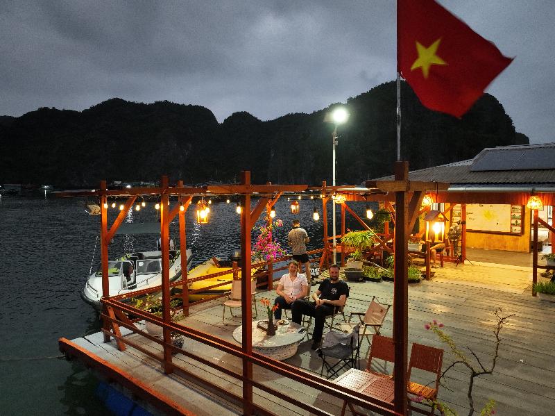 Cat Ba Fishing Village Bay House image