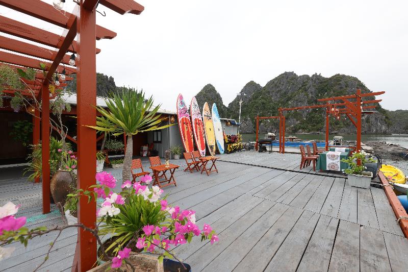 Cat Ba Fishing Village Bay House image