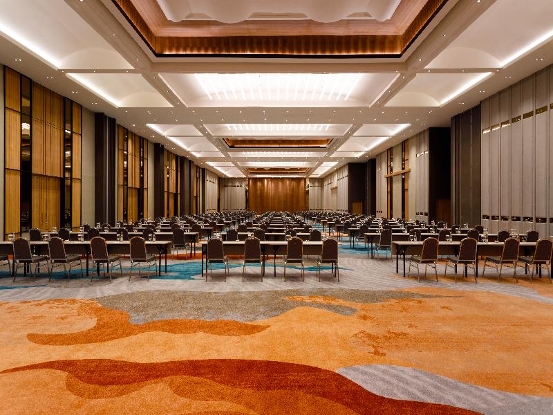 Harris Hotel & Convention Serpong image