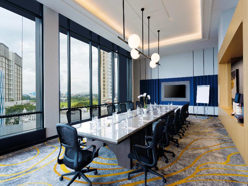 Harris Hotel & Convention Serpong image