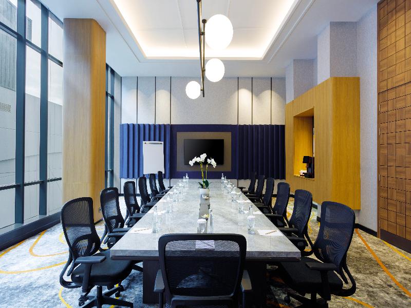 Harris Hotel & Convention Serpong image