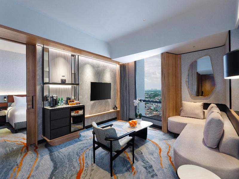 Harris Hotel & Convention Serpong image