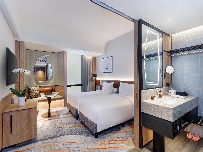 Harris Hotel & Convention Serpong image