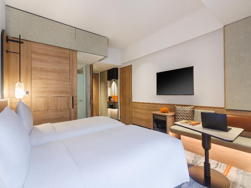 Harris Hotel & Convention Serpong image