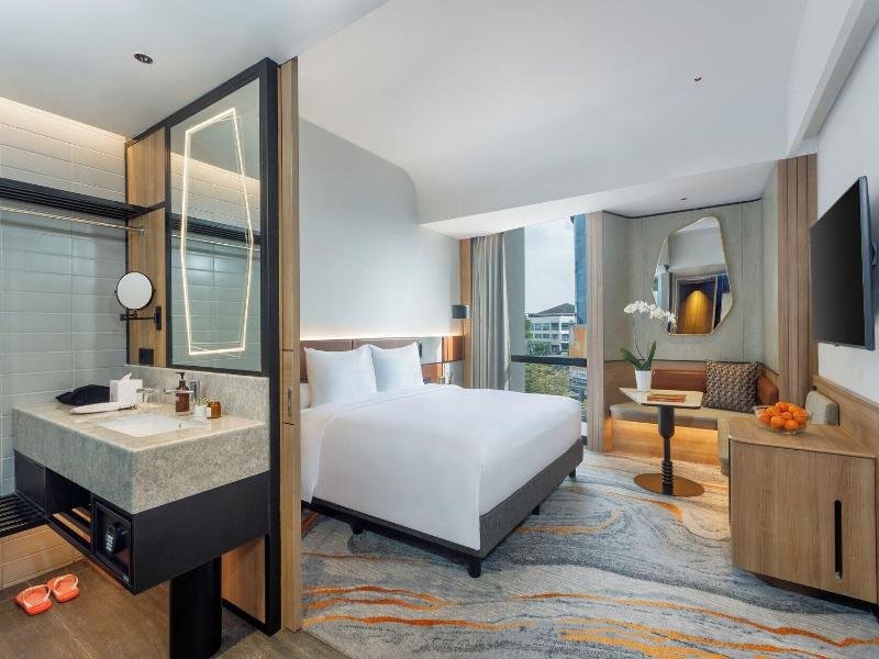 Harris Hotel & Convention Serpong image