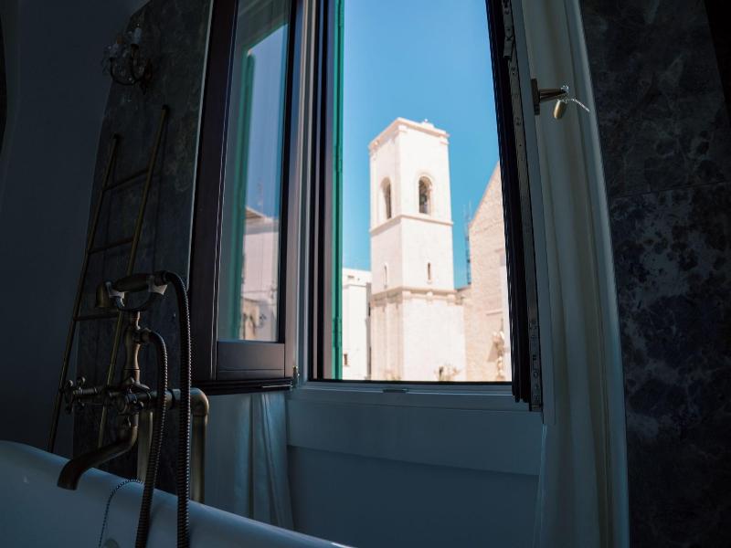 The Duchess Of Puglia image