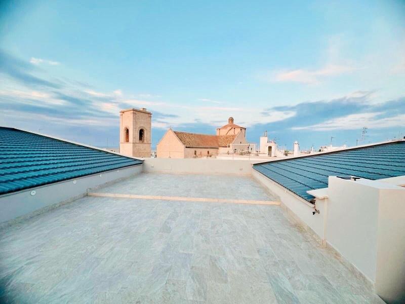 The Duchess Of Puglia image