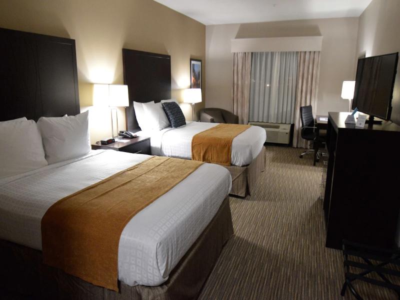 2 Queen Beds