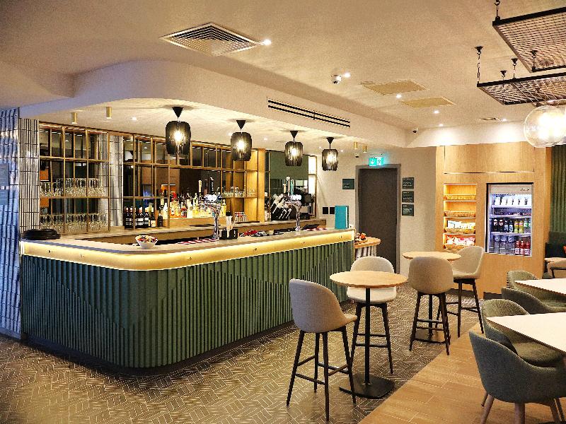 Holiday Inn London Luton North image
