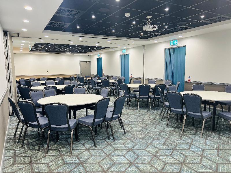 Holiday Inn London Luton North image