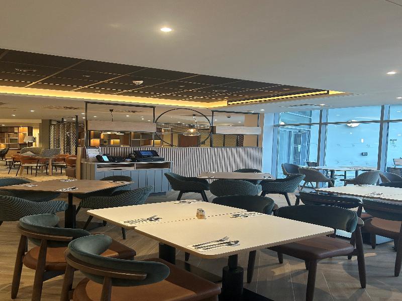 Holiday Inn London Luton North image