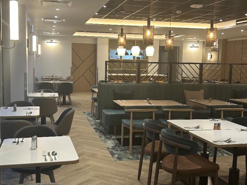 Holiday Inn London Luton North image