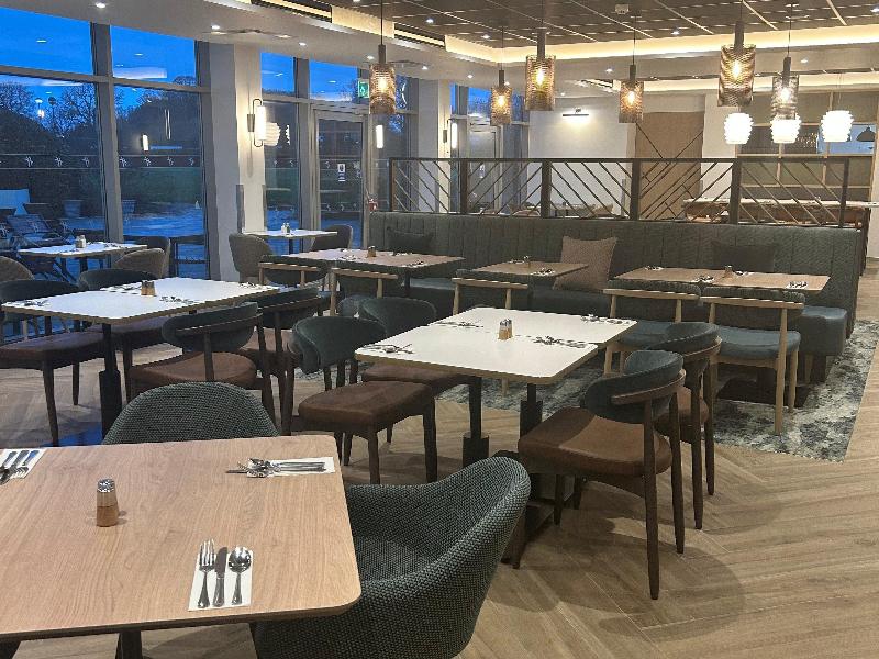 Holiday Inn London Luton North image