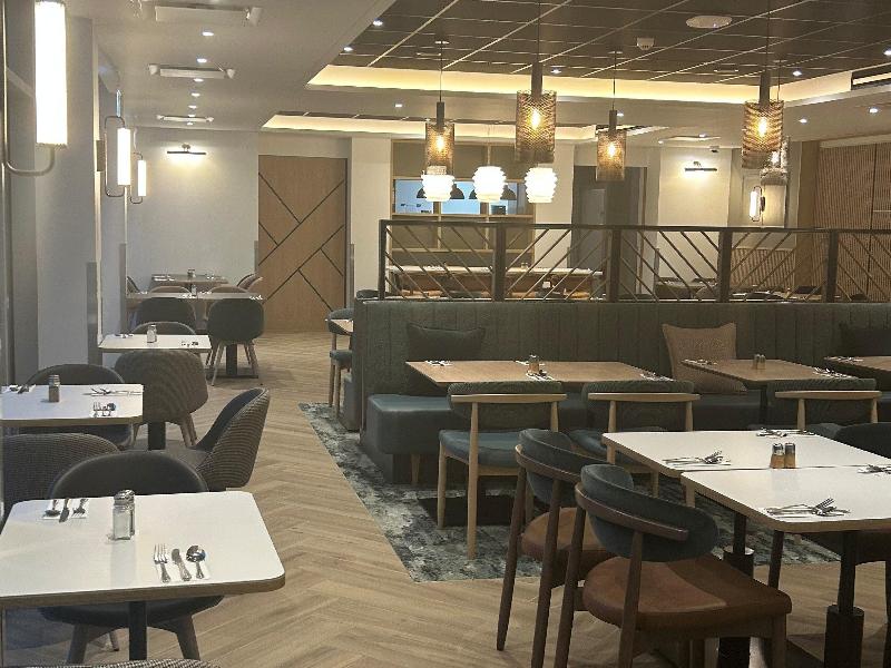 Holiday Inn London Luton North image