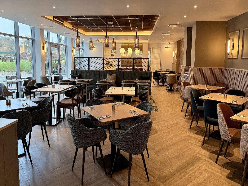 Holiday Inn London Luton North image