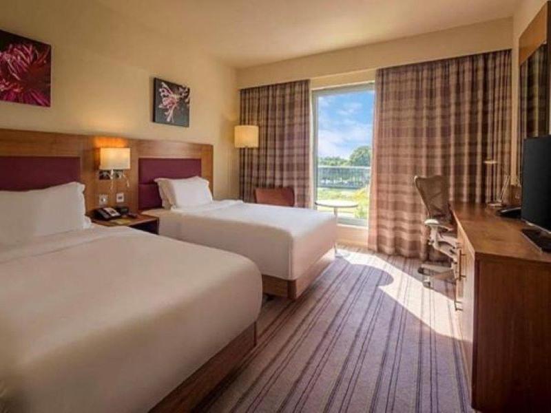 Holiday Inn London Luton North image