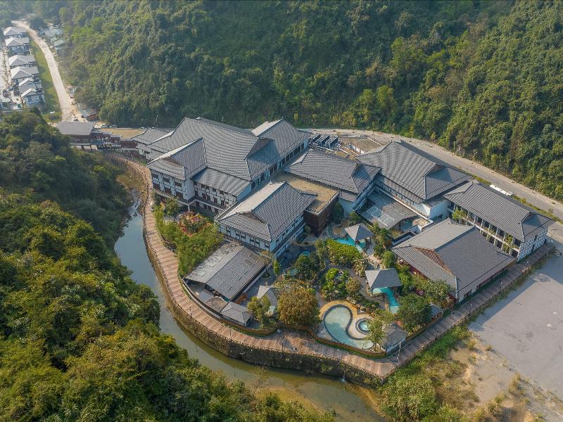 Hilton Quang Hanh Onsen Resort image