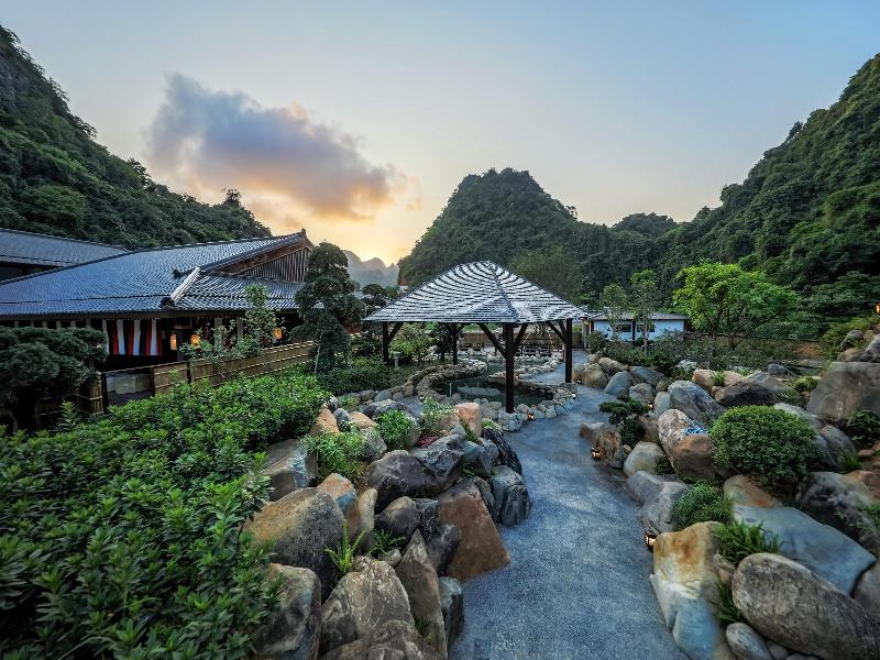 Hilton Quang Hanh Onsen Resort image