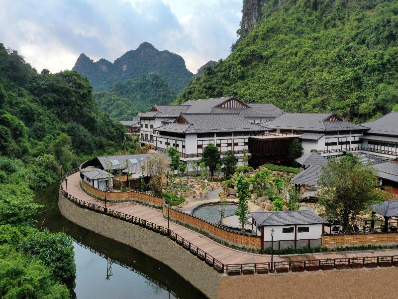 Hilton Quang Hanh Onsen Resort image