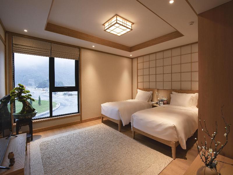 Hilton Quang Hanh Onsen Resort image