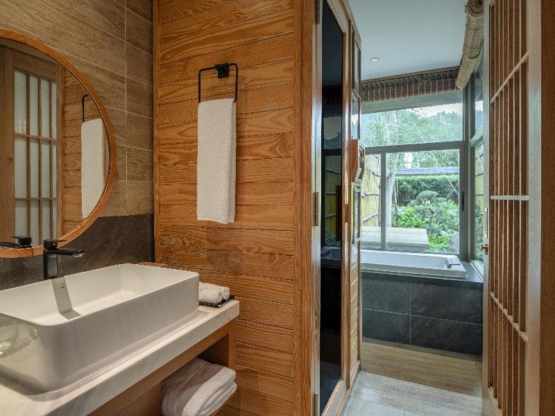Hilton Quang Hanh Onsen Resort image