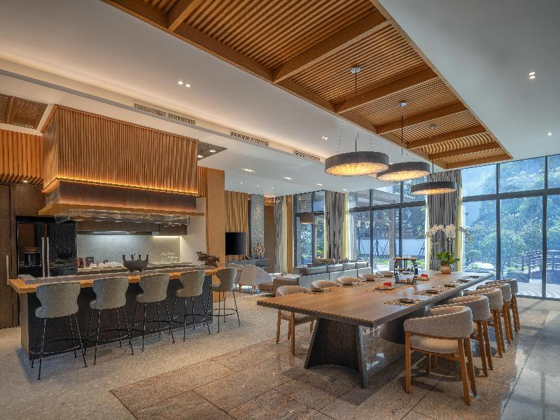 Hilton Quang Hanh Onsen Resort image