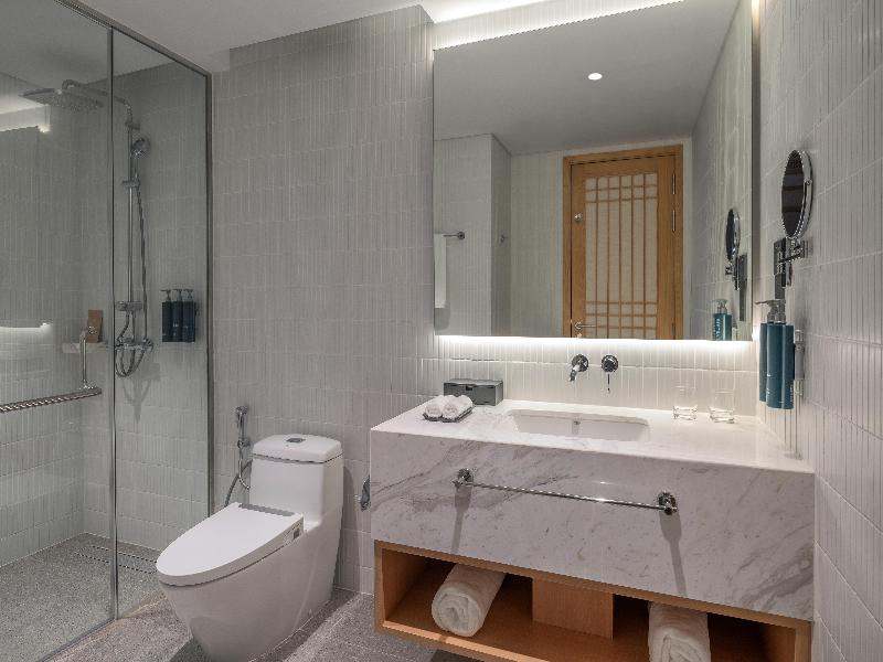 Hilton Quang Hanh Onsen Resort image