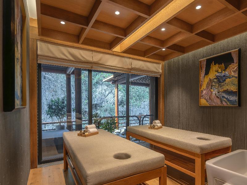 Hilton Quang Hanh Onsen Resort image