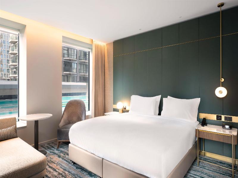 DoubleTree by Hilton Auckland Albert Street image