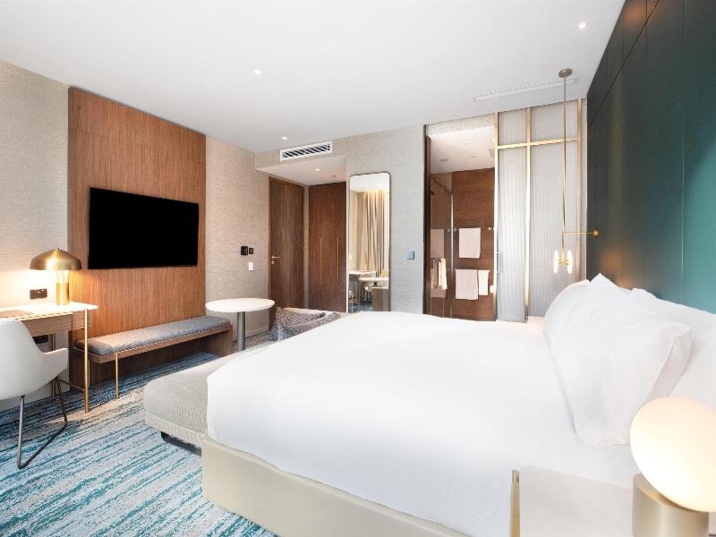 DoubleTree by Hilton Auckland Albert Street image