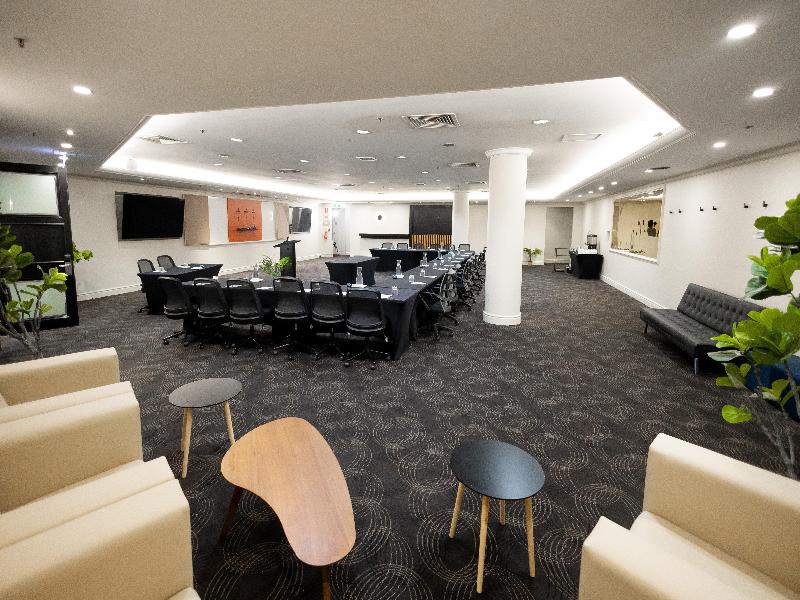 Hilton Cairns Hotel image